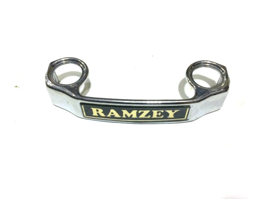 RAMZEY ÖN AMBLEM